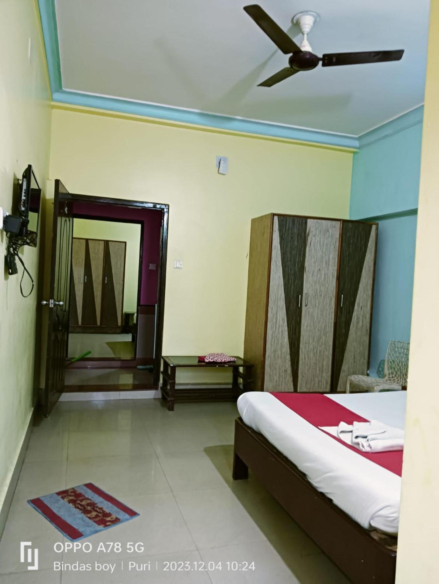 Hotel D2 Holiday Inn -Near Niladri Sea Beach - Puri - Official Verified Ngoại thất bức ảnh