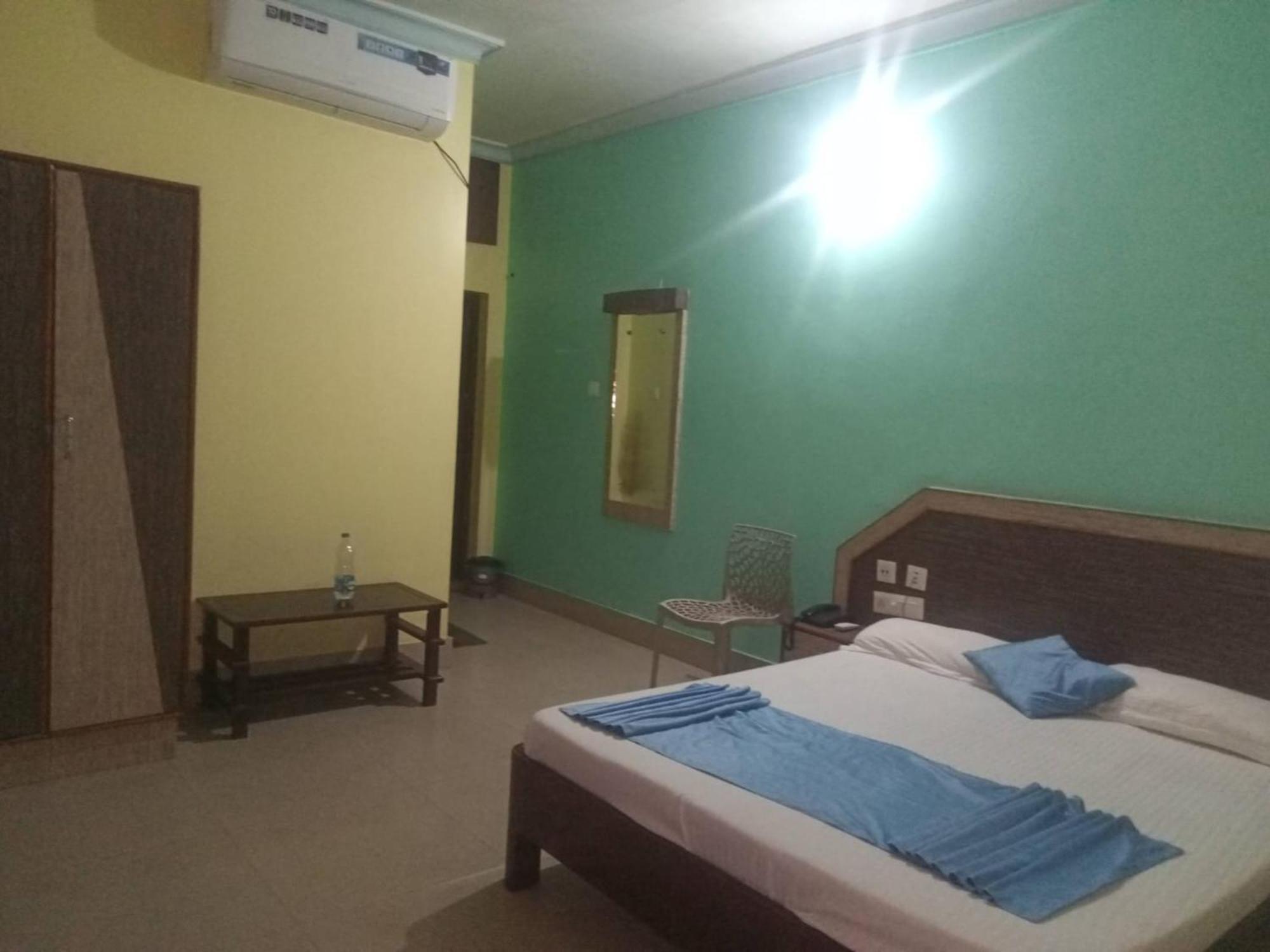Hotel D2 Holiday Inn -Near Niladri Sea Beach - Puri - Official Verified Ngoại thất bức ảnh