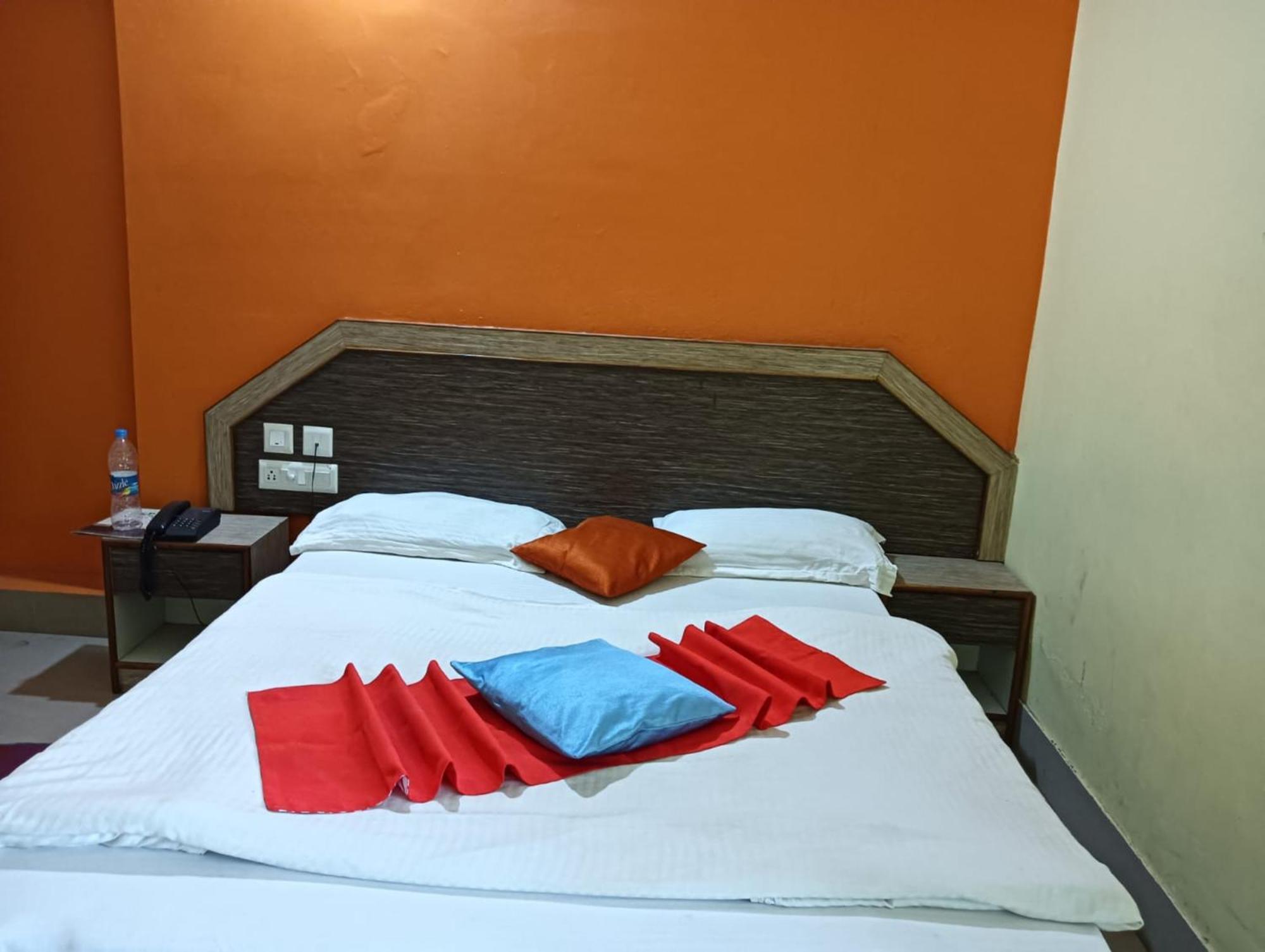 Hotel D2 Holiday Inn -Near Niladri Sea Beach - Puri - Official Verified Ngoại thất bức ảnh